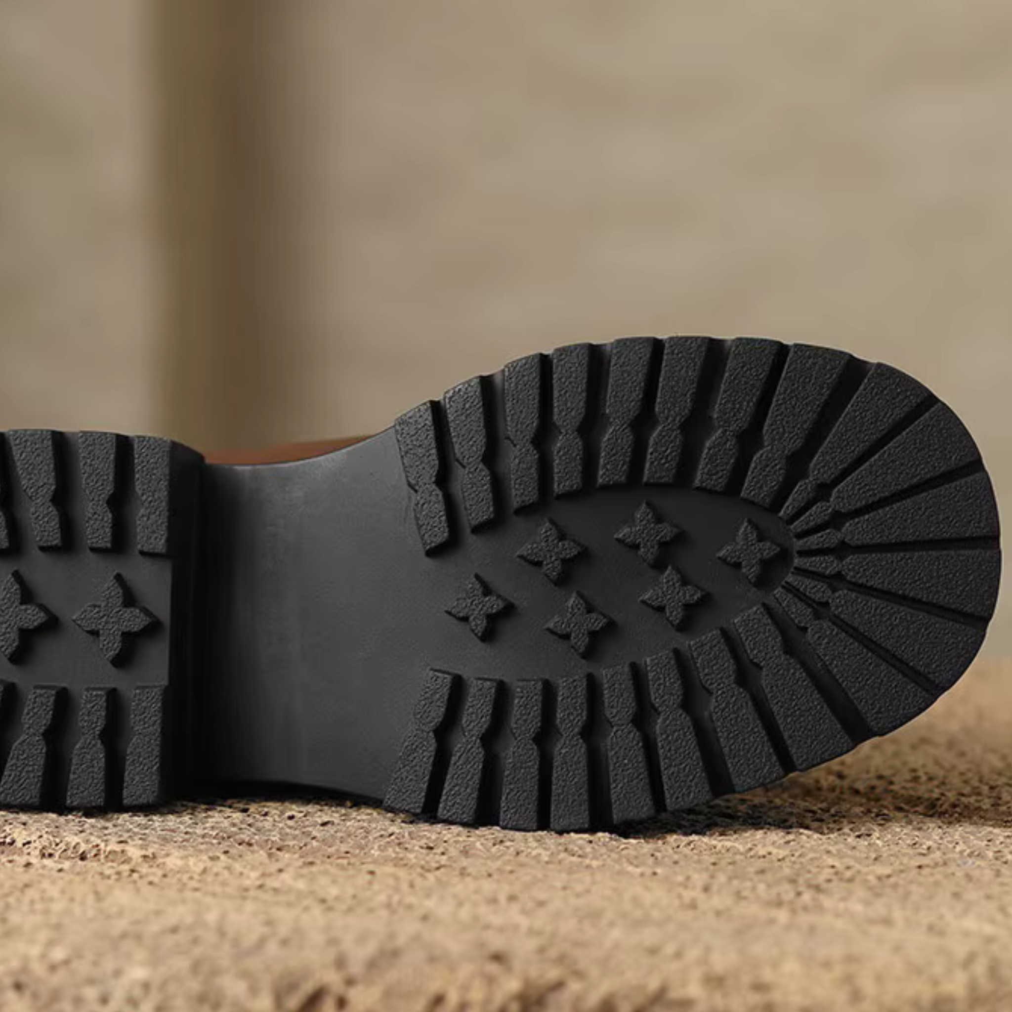 Bottines en cuir avec élastique à semelle crantée – ALMÉA