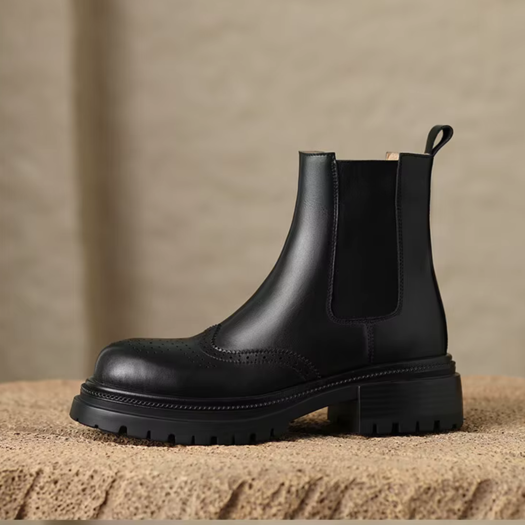 Bottines en cuir avec élastique à semelle crantée – ALMÉA
