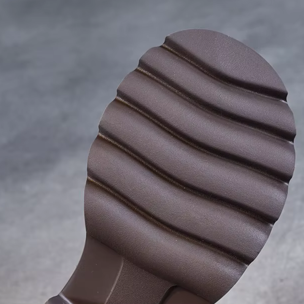 Bottines en cuir à semelle crantée – LYORÉA