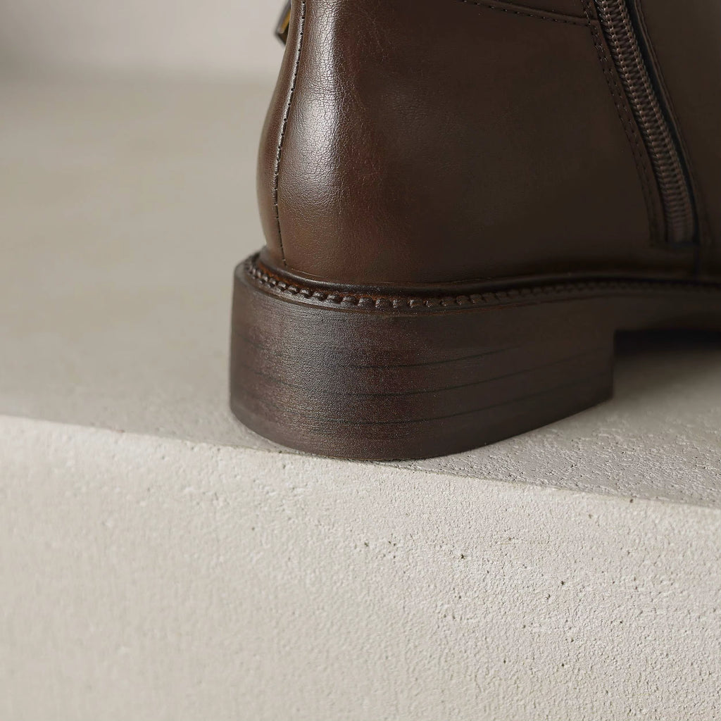 Bottes hautes en cuir à talon plat – ANASTÉRIA