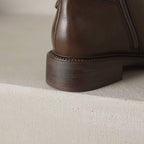 Bottes hautes en cuir à talon plat – ANASTÉRIA