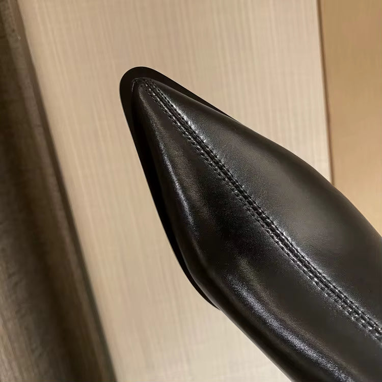 Bottines en cuir noir à talon bout pointu – SOLÉANE