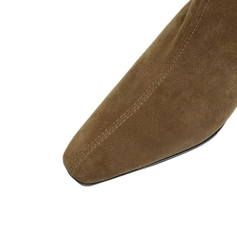 Bottines en cuir suédé à talon pointu – ISÉA