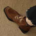 Bottines à lacet en daim talon carré – DANÉLIA