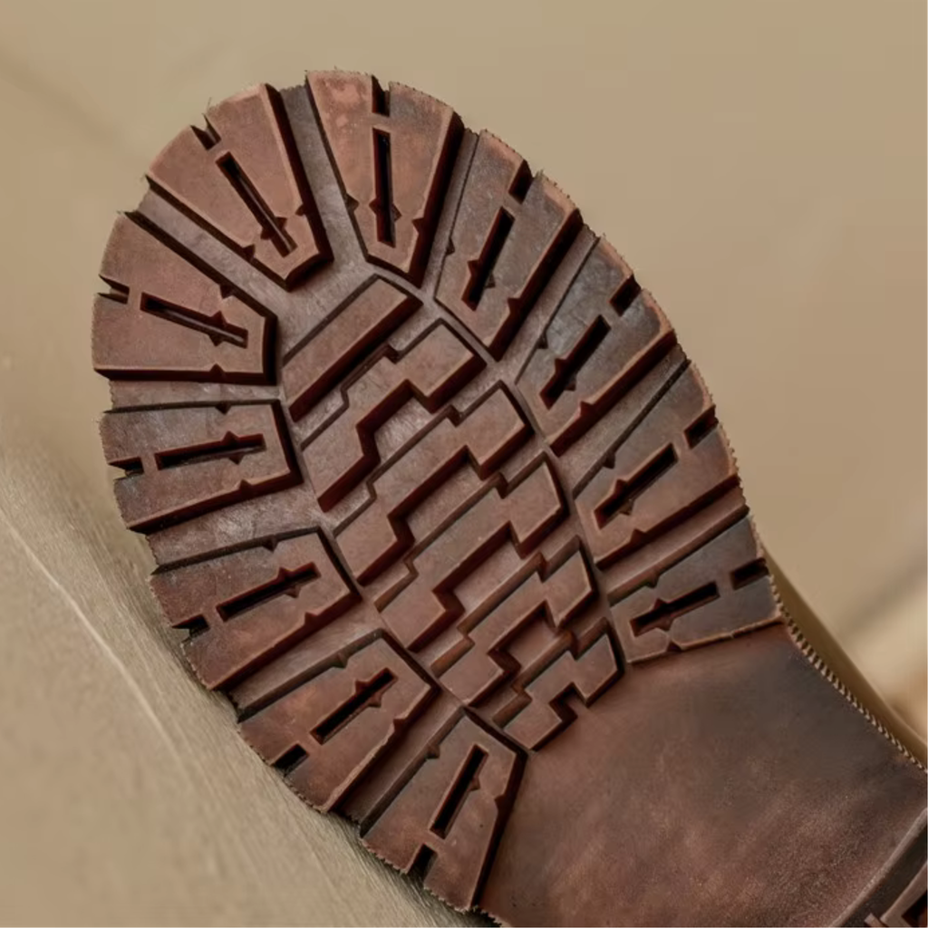 Bottes hautes en cuir avec élastiques latéraux à talon bas – MAVÉA