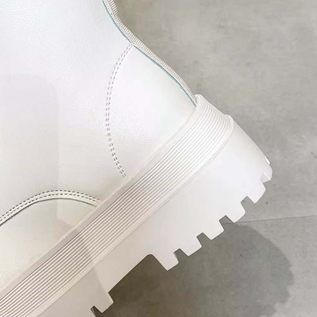 Bottes à lacets en similicuir hautes à talon bout rond – RENÉA