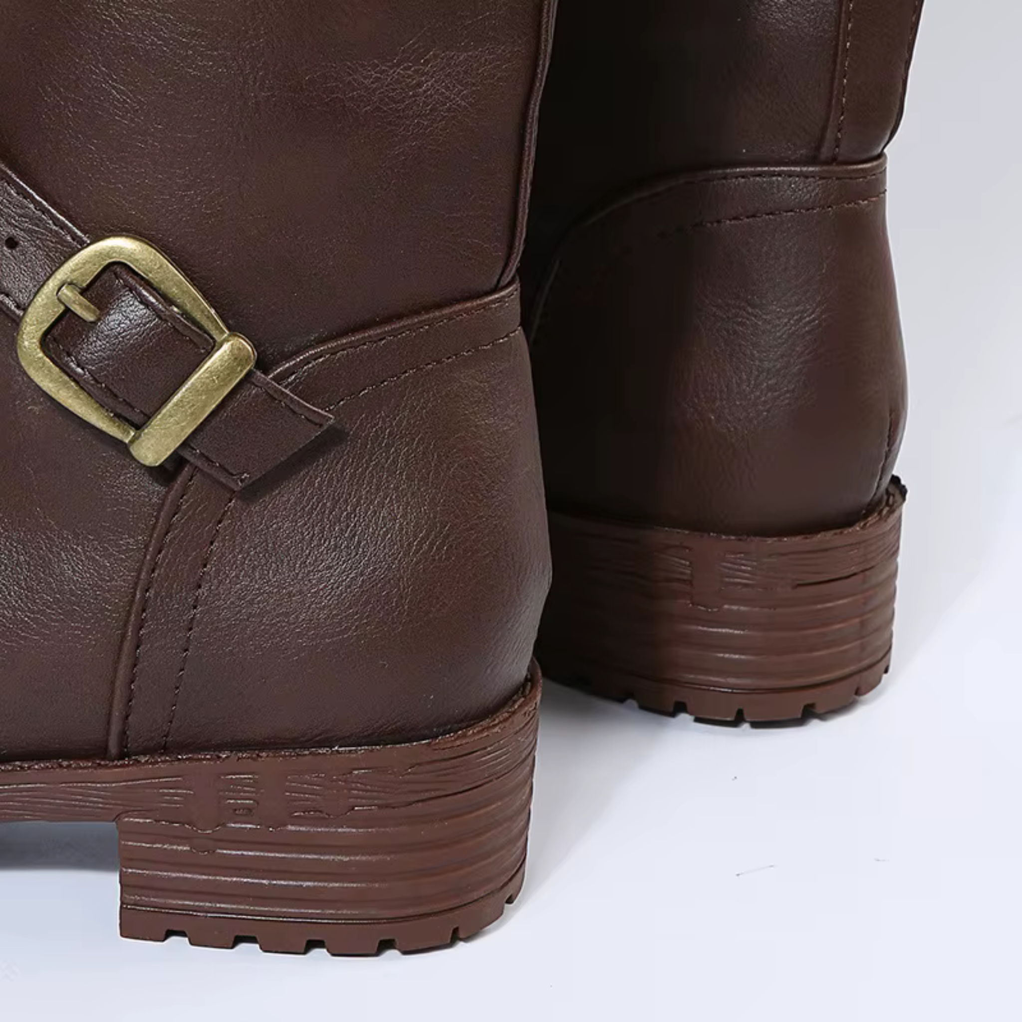 Bottes hautes en similicuir à semelle lisse bout rond – LÉRIA