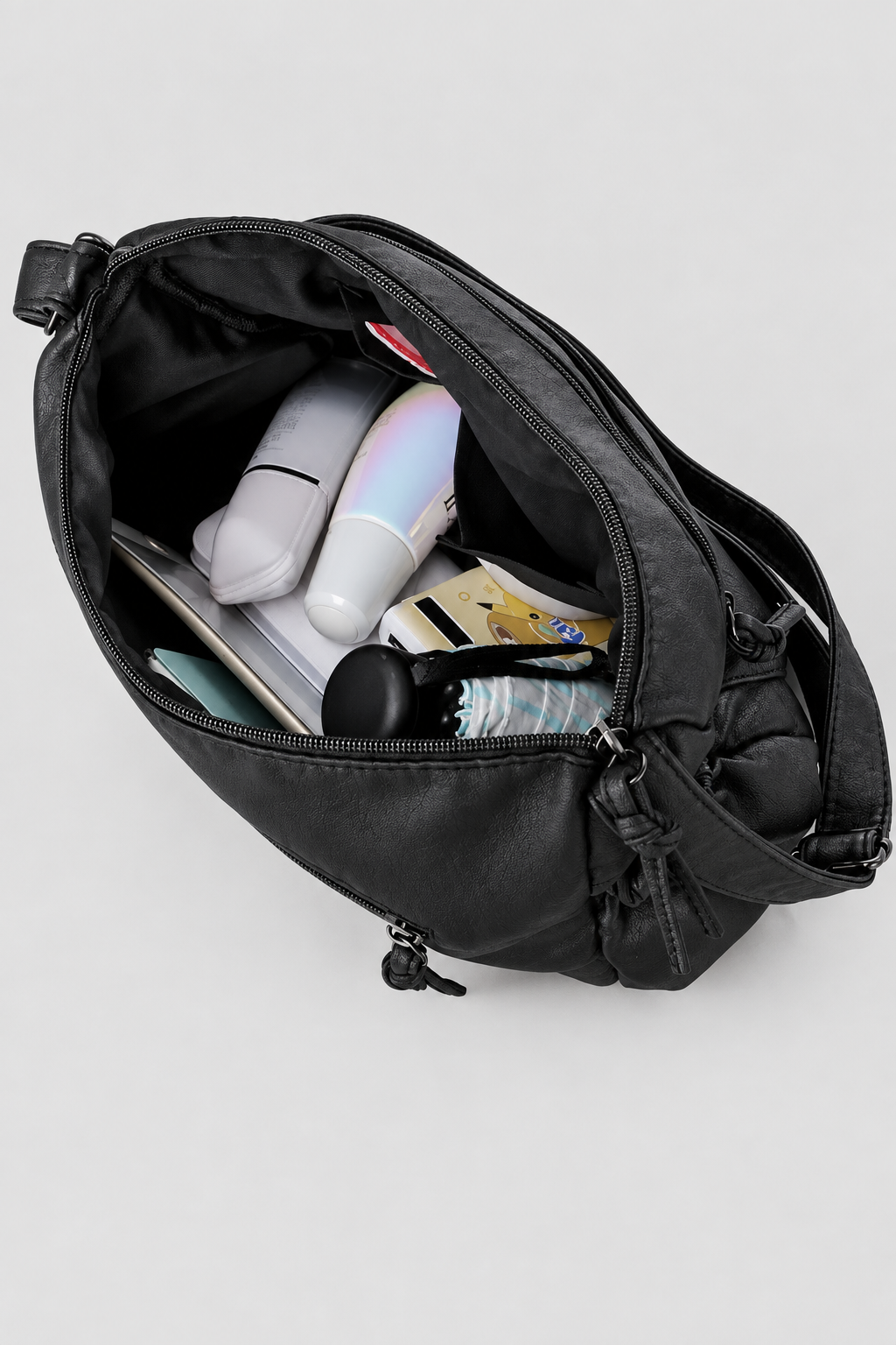 Intérieur rempli du sac noir