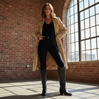 Noir - debout habillée