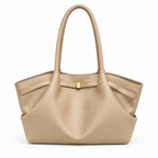 Sac beige camel sur fond blanc