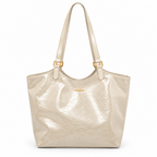 Sac crème sur fond blanc