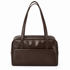 Sac marron foncé sur fond blanc