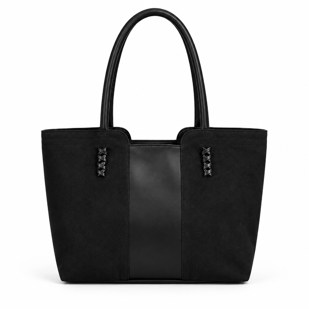 Sac noir sur fond blanc