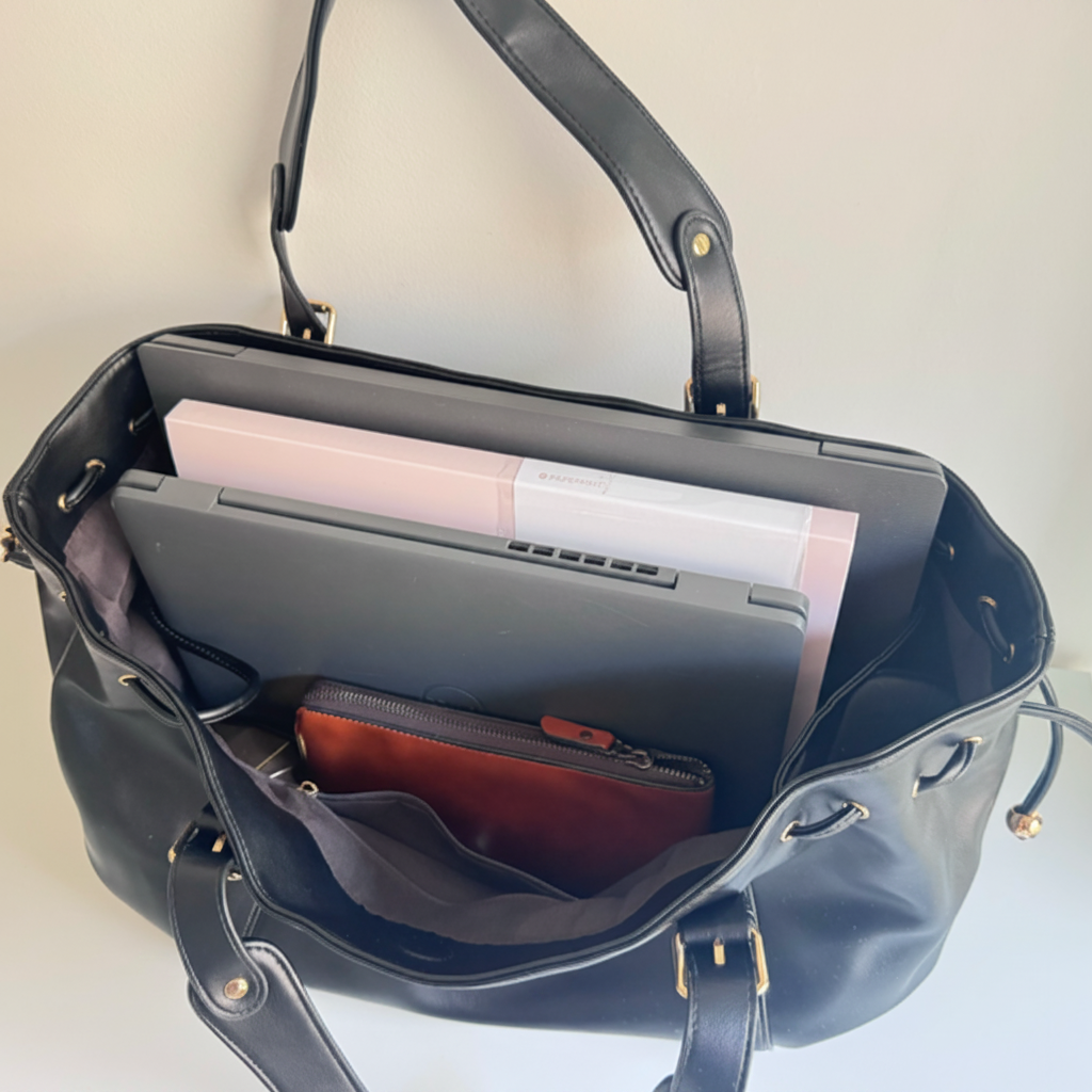 Sac ouvert avec laptop net