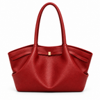Sac rouge sur fond blanc